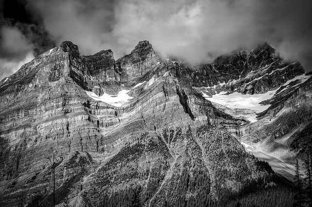 Banff Mountain Villas for Alpine Holidays