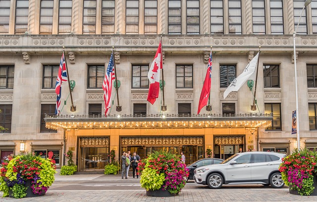 Toronto Hotels Near Downtown Attractions